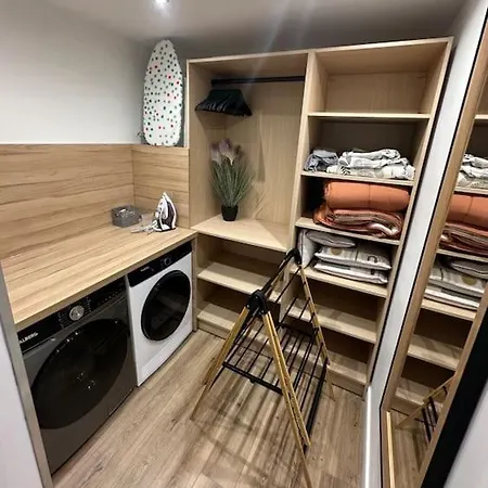 アパート Le Briand 4etoiles Thermal Cosy Avec Terrasse Wifi ナンシー